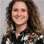 Passionate online tutor teaching English for all age groups!